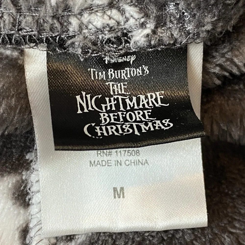 Disney Nightmare Before Christmas Pajama Short M Gray Plush Loungewear Halloween - Picture 4 of 6